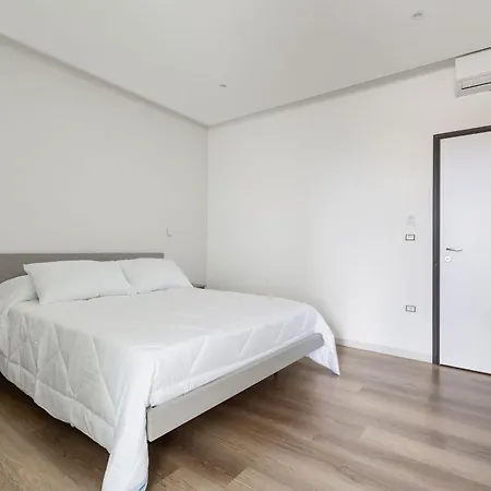 Mezzaluna Luxury By Barbarhouse Holiday home *